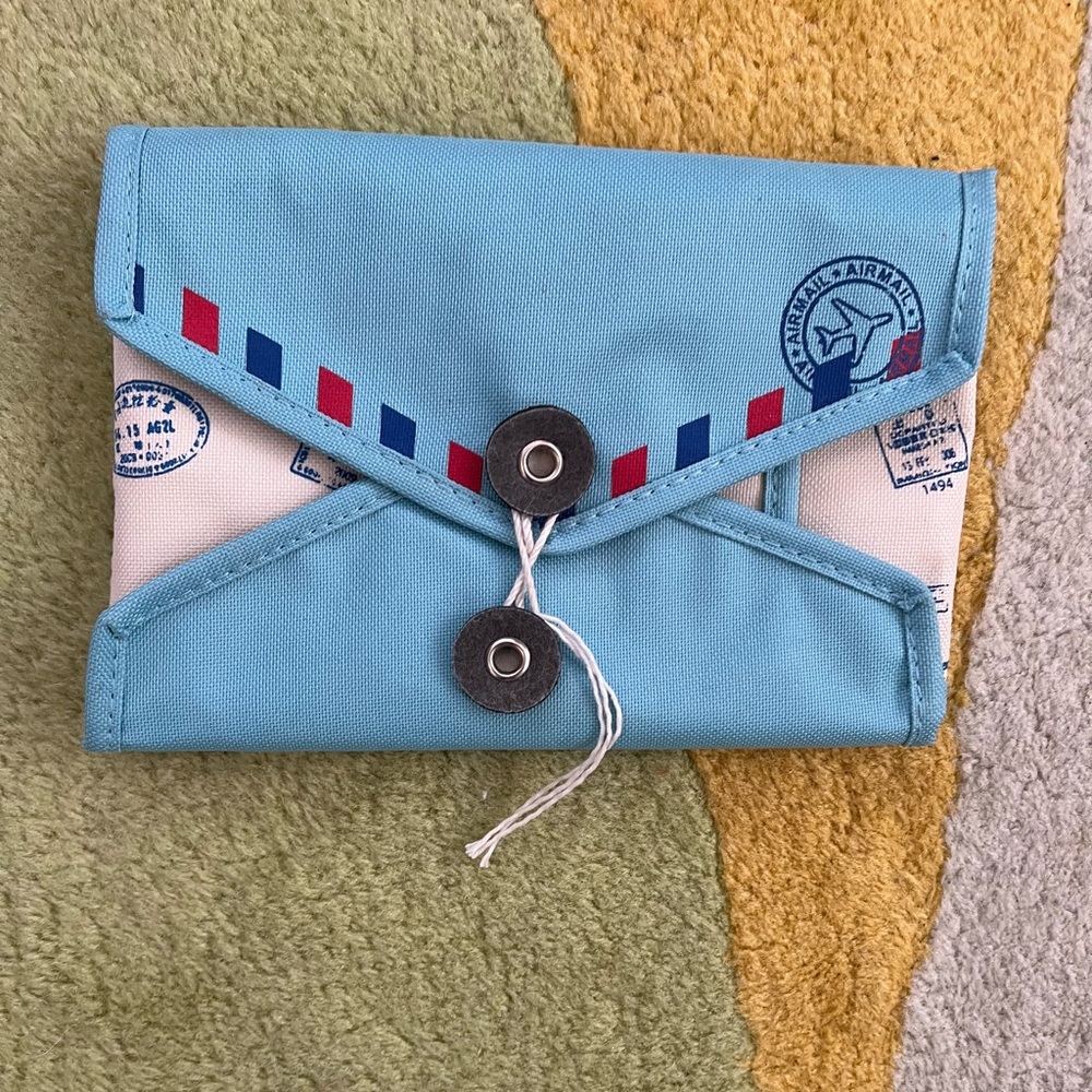 Umbra Envelope Travel Jewelry Organizer, designed by Erika Kovesdi, NWOT